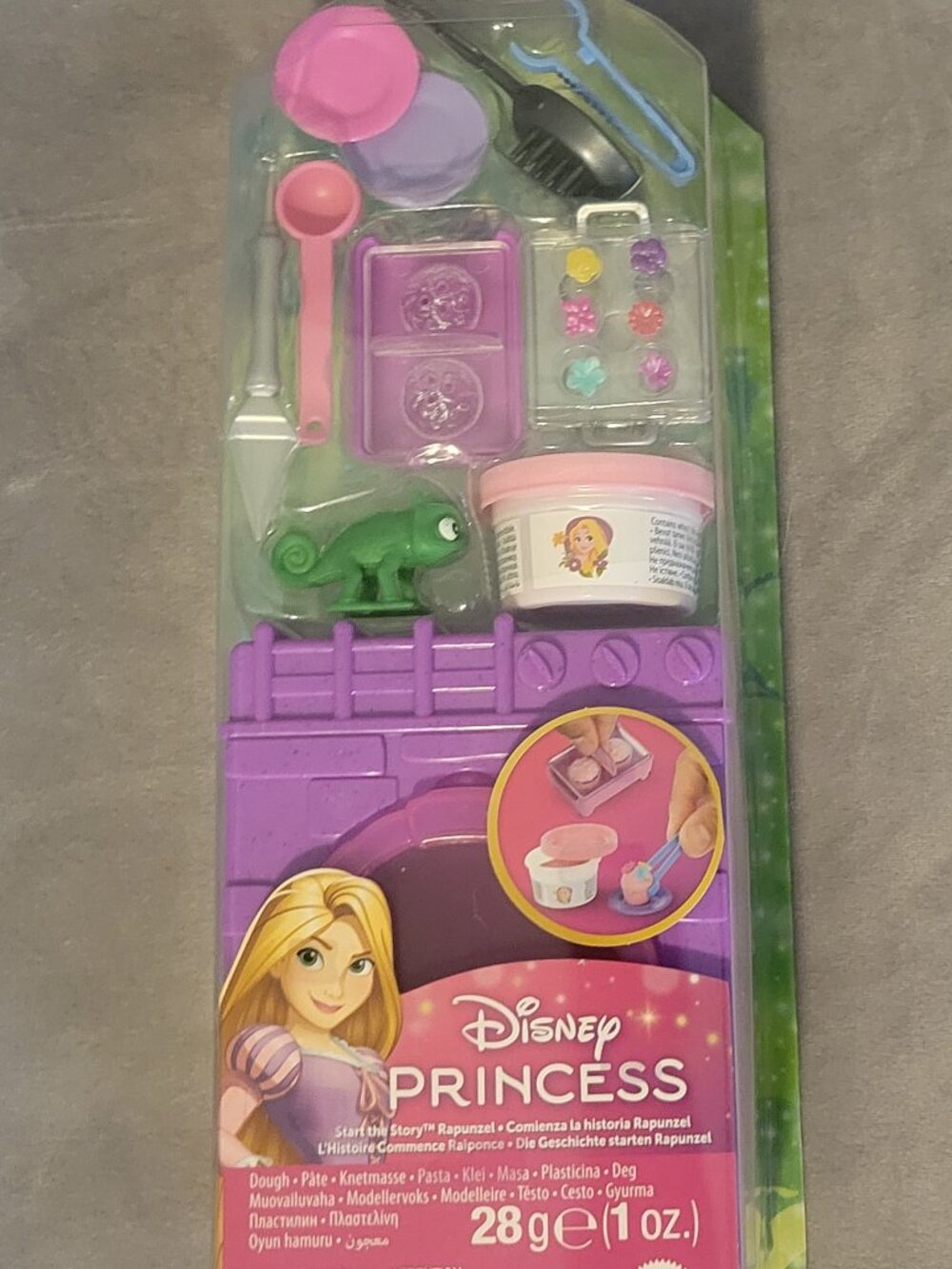 Mattel Disney Princess Rapunzel Baking Stories Clay Dough Set